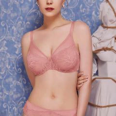 Lightly Lined Lace Minimizer Bra