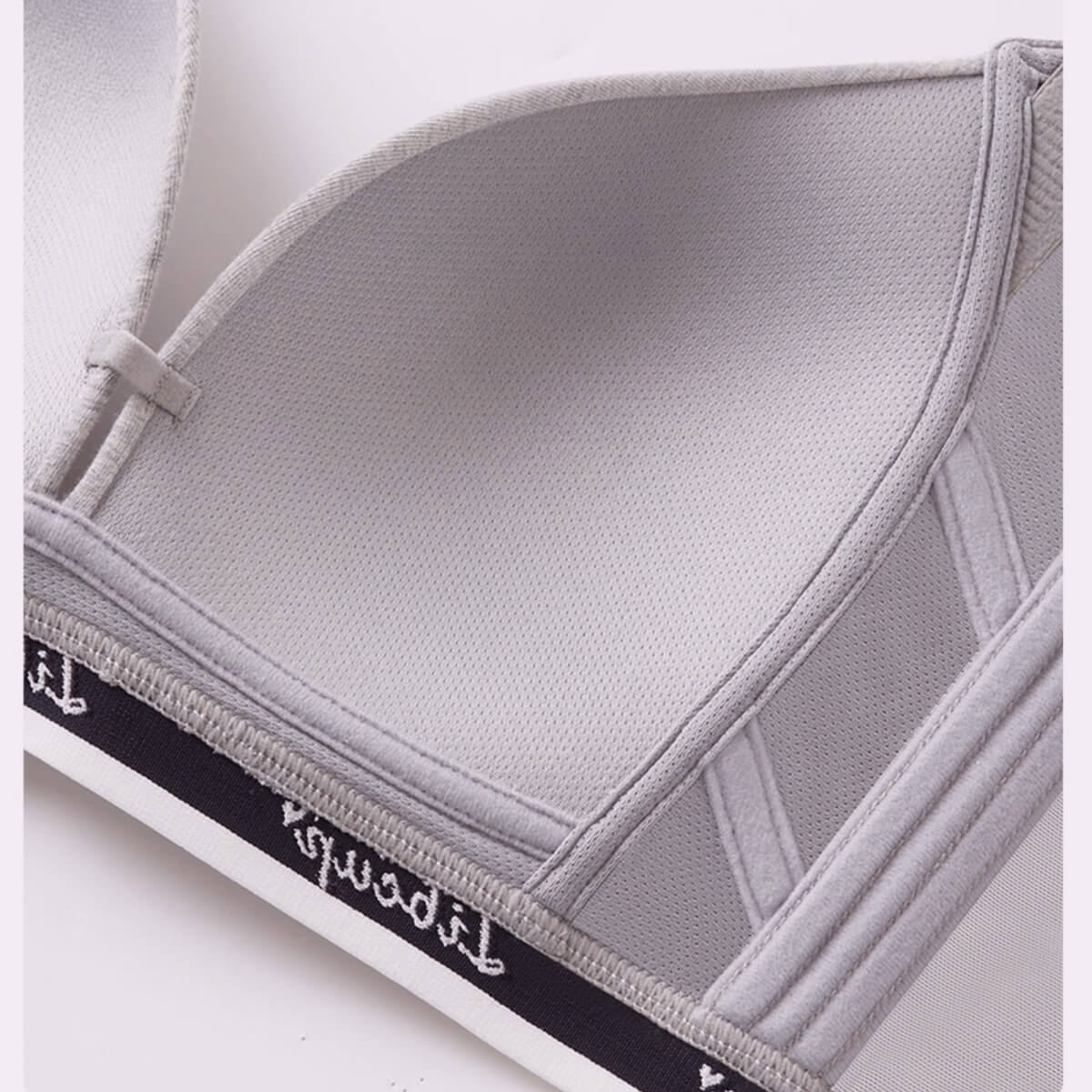 Seamless Wireless Minimizing Large Size Deep V Triangle Cup Bra