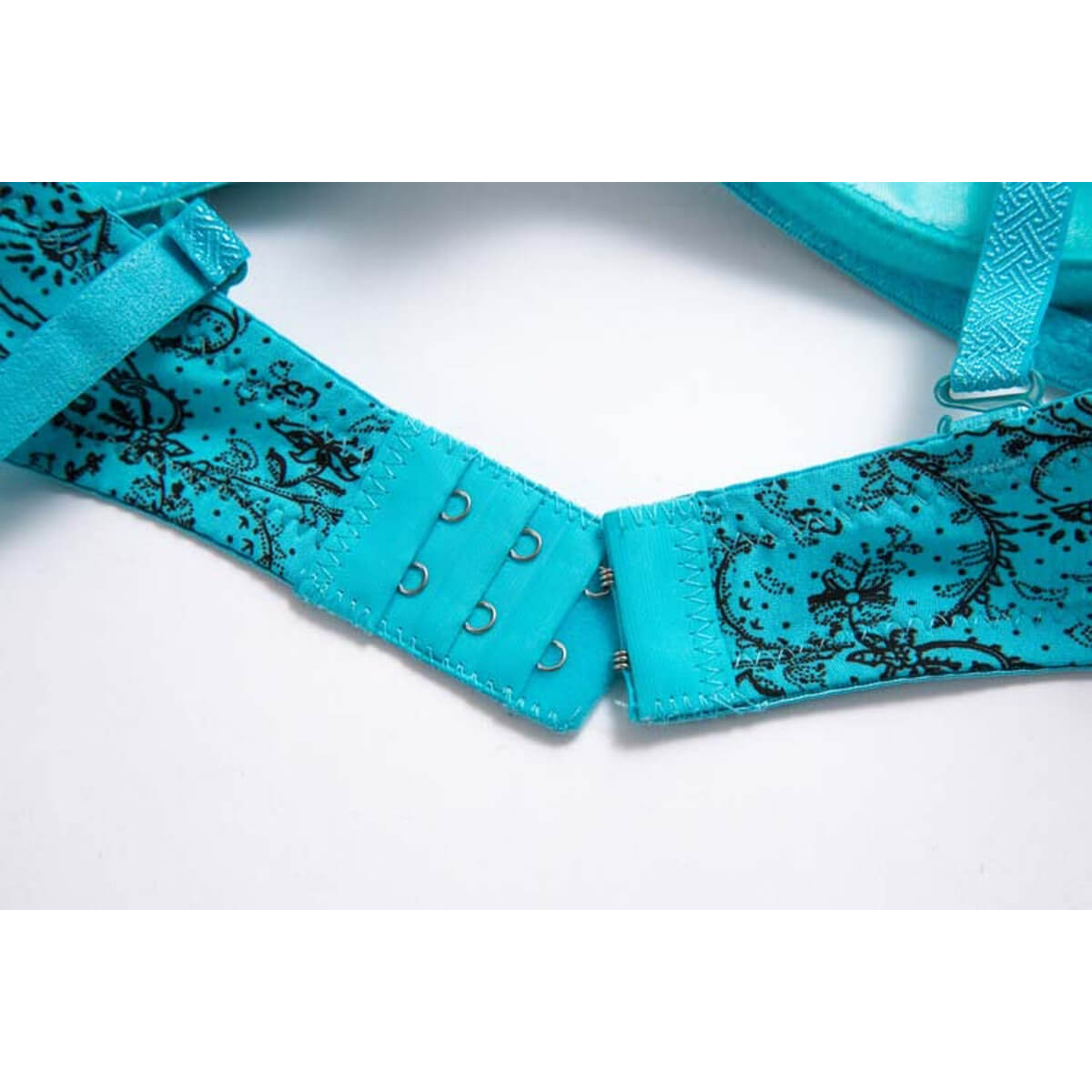 Floral Lace Underwire Bra & Thong Set - Padded Molded Cup Lingerie