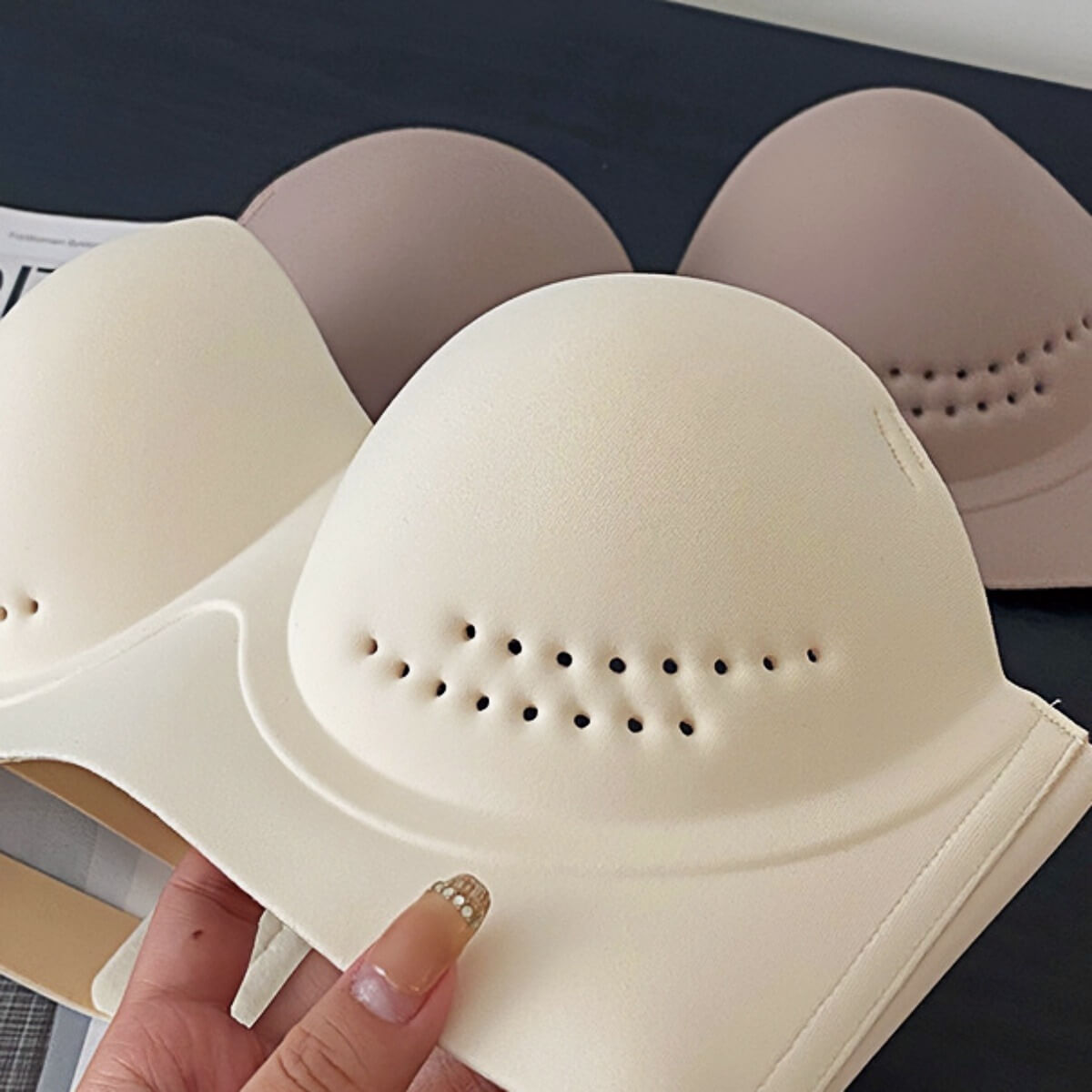 Ultra-Thin Latex 3D Strapless Push-Up Bra (B-D Cup)