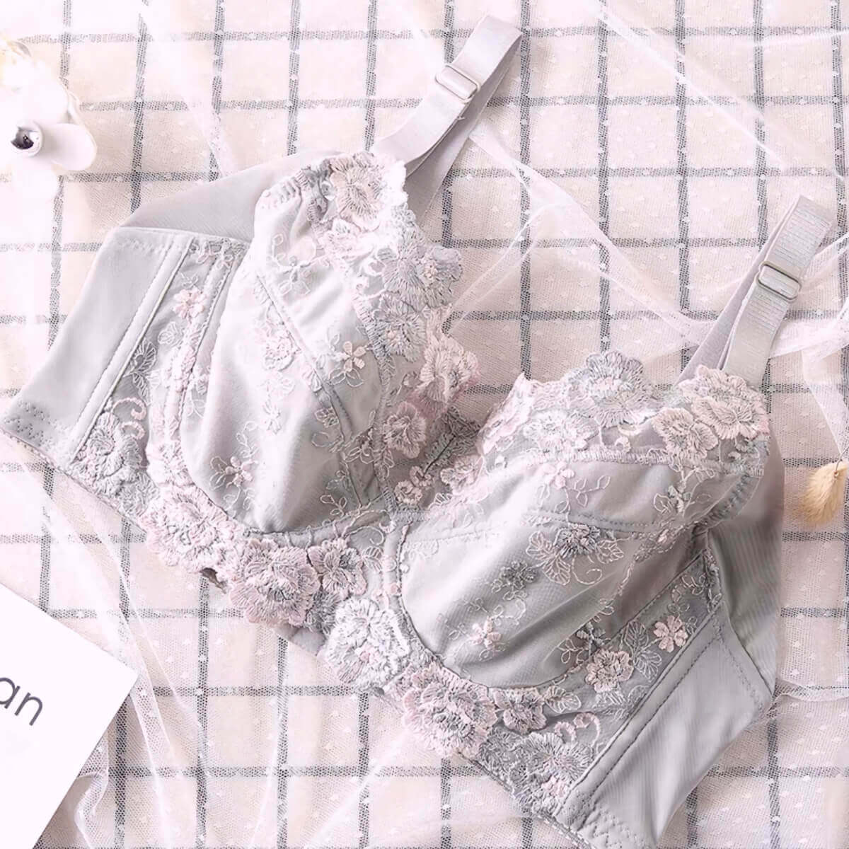 Ultra thin bra transparent sexy underwear minimizer wireless bras